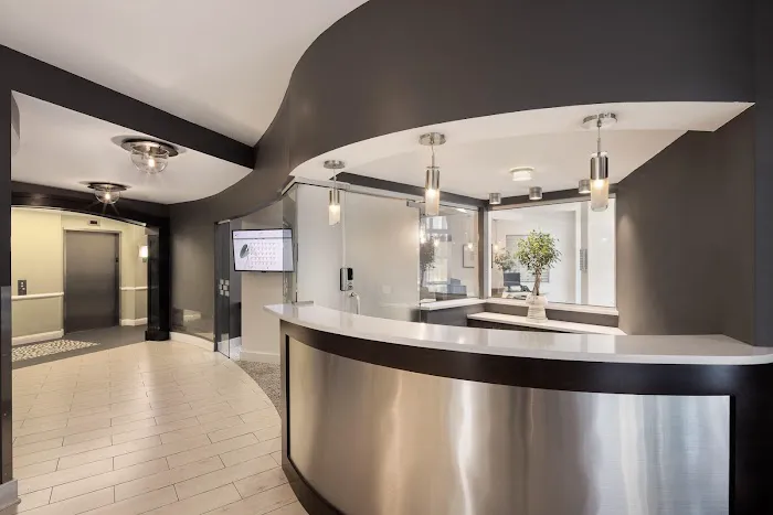 15 Bank Apartments Picture 6