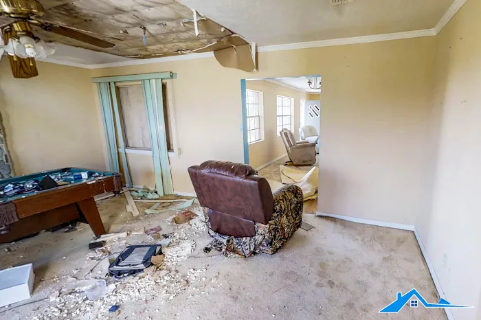 Sell My House Fast Long Island | As Is Cash Home Buyers Bay Shore Picture 5