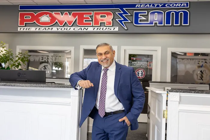 Power Team Realty Corp Picture 3