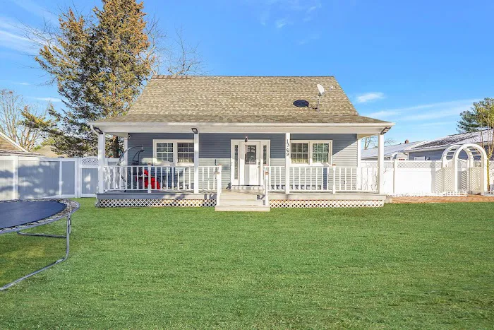 Arvy Realty (Full Power) Picture 8