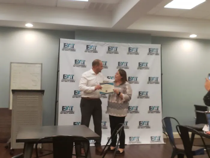 EXIT Realty Achieve Picture 9