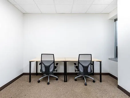 Regus - Hauppauge - 150 Motor Parkway Picture 3