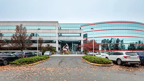Regus - Hauppauge - 150 Motor Parkway Picture 2