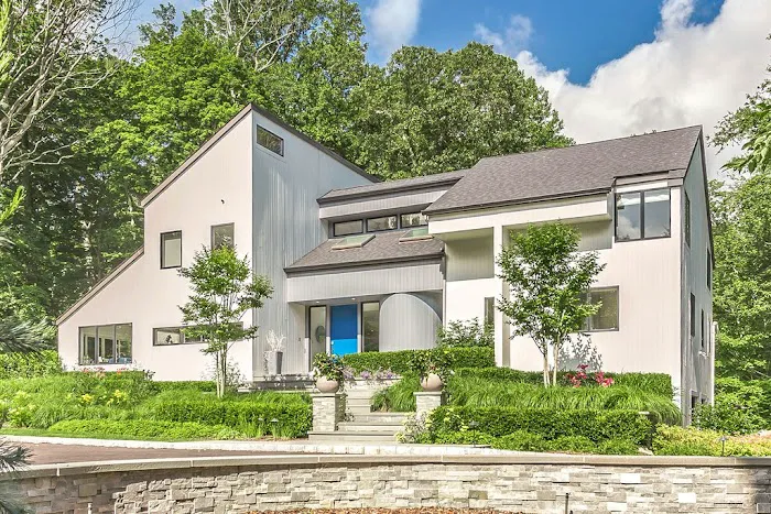 Daniel Gale Sotheby’s International Realty - Huntington, NY Picture 7