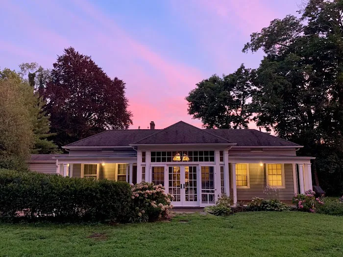 Daniel Gale Sotheby’s International Realty - Huntington, NY Picture 8