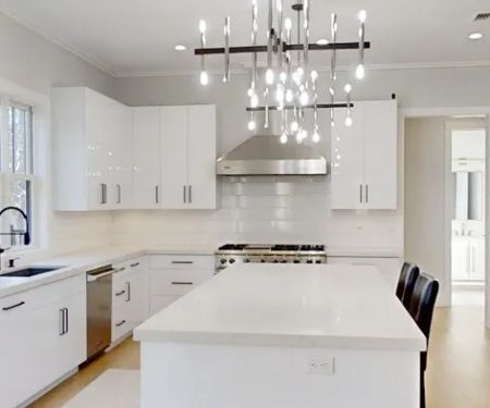 Karyn Flores - Local Home Specialist