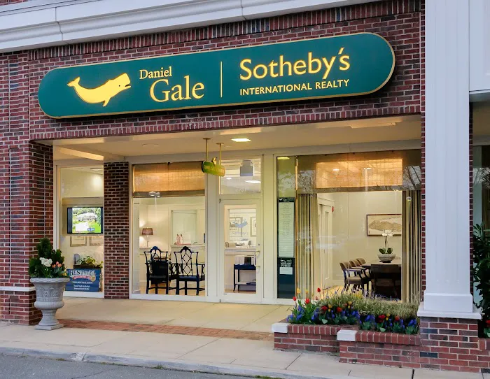 Daniel Gale Sotheby’s International Realty - Syosset/Muttontown, NY Picture 7