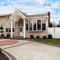 The Vargas-Johnson Team at Realty Connect USA ico