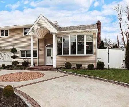 The Vargas-Johnson Team at Realty Connect USA