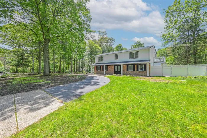 Premium Group Realty Picture 5