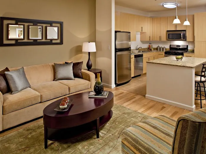Avalon White Plains Picture 1