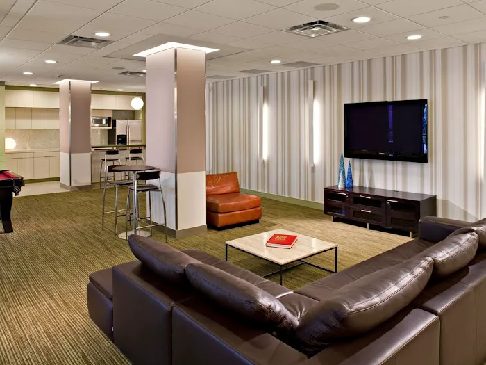 Avalon White Plains Picture 3