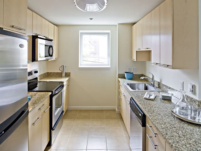 Avalon White Plains Picture 7