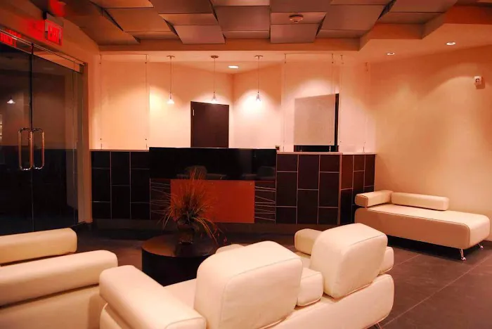 Global Office Suites Picture 2