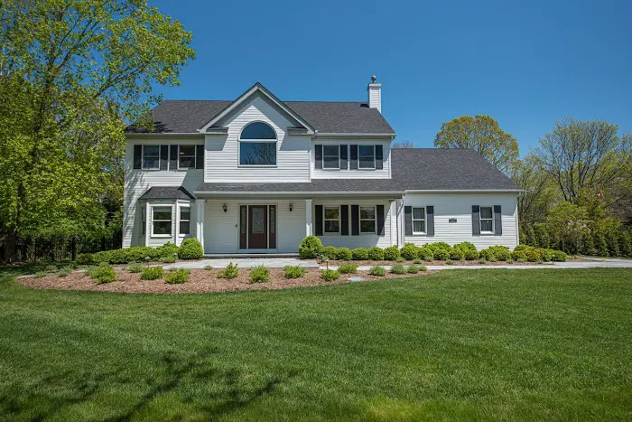 Robin Rosenberg, Real Estate Agent, Signature Premier Properties Picture 3