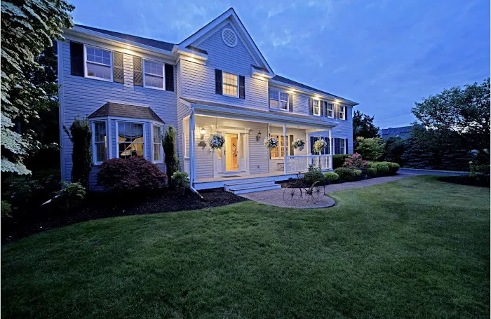Robin Rosenberg, Real Estate Agent, Signature Premier Properties Picture 6