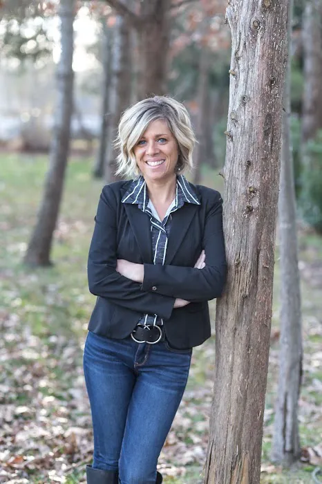 Robin Rosenberg, Real Estate Agent, Signature Premier Properties Picture 5