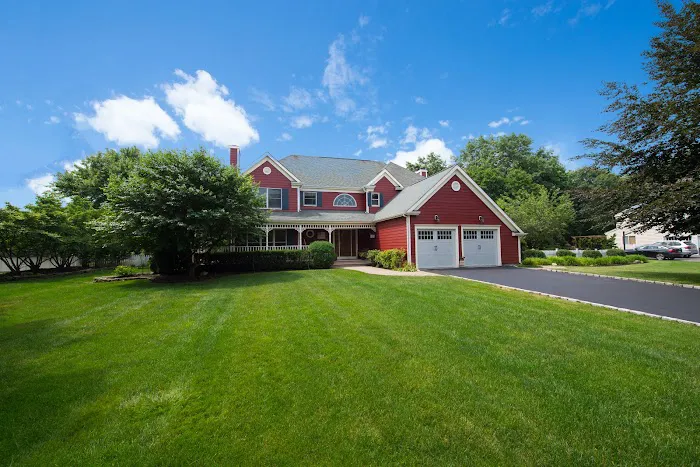 Robin Rosenberg, Real Estate Agent, Signature Premier Properties Picture 4