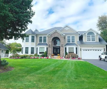 Marlene Sicoli, Coldwell Banker American Homes, Smithtown NY