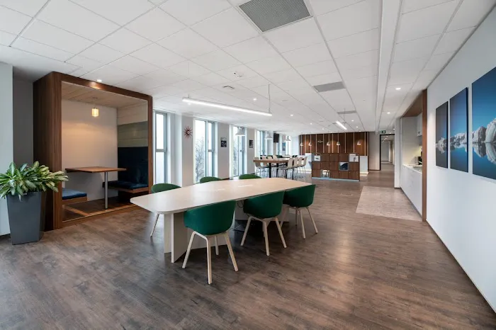 Regus Veterans Memorial Highway Picture 8
