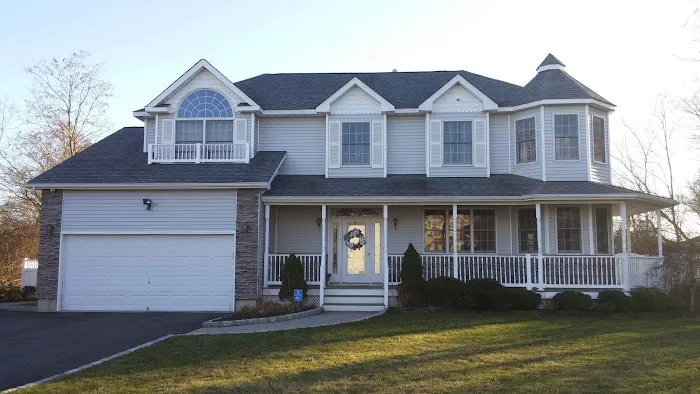 Homeside Realty Picture 4