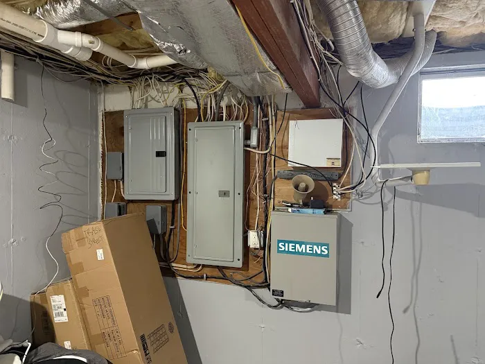 1 CRYSTAL CT Rental Property LLC Picture 1