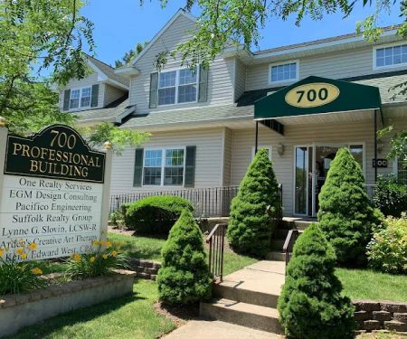 Suffolk Realty