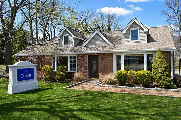 Howard Hanna | Coach Realtors - West Sayville Picture 2