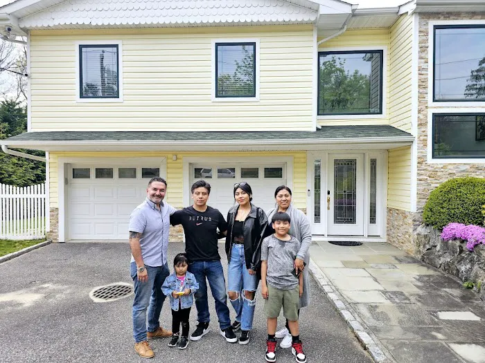 Buy and Rent New York Realty Picture 3