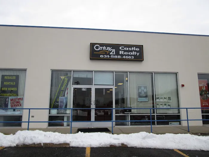 Century 21 Excelsion Realty Picture 1