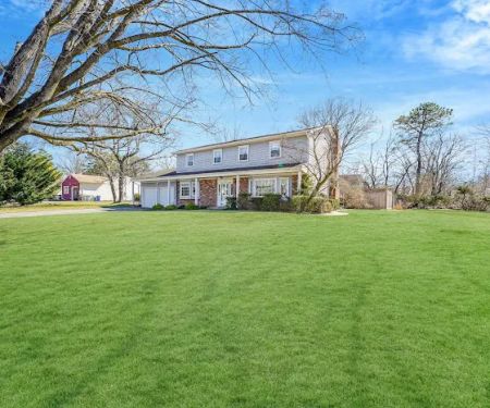 Selling Long Island with Karen Roth