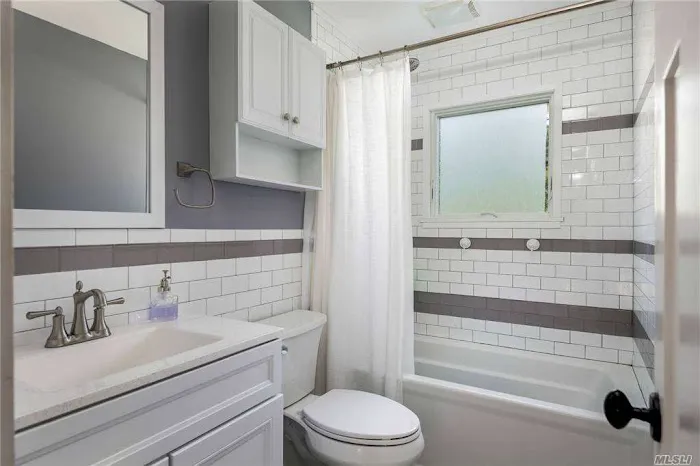 CENTURY 21 Anchor Real Estate Picture 10
