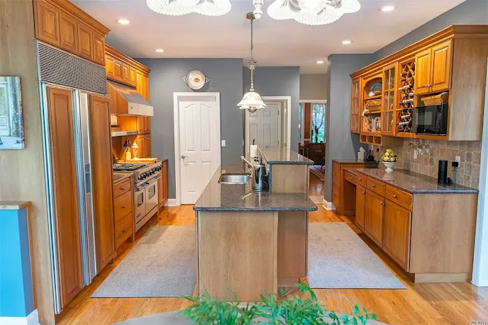 Fortune Realty of L.I. Picture 7