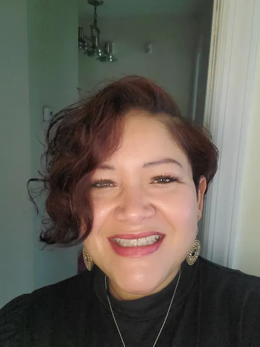 Walkidia Capellan, RE Associate Broker Picture 3