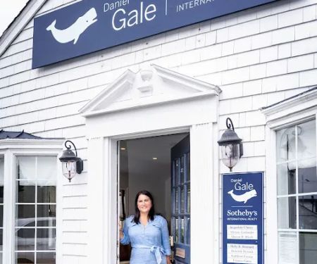 Daniel Gale Sotheby's International Realty - Stony Brook, NY