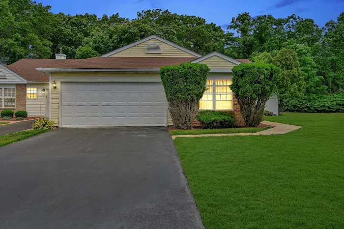 Kenny Calderon Team Calderon : Signature Premier Properties Picture 7