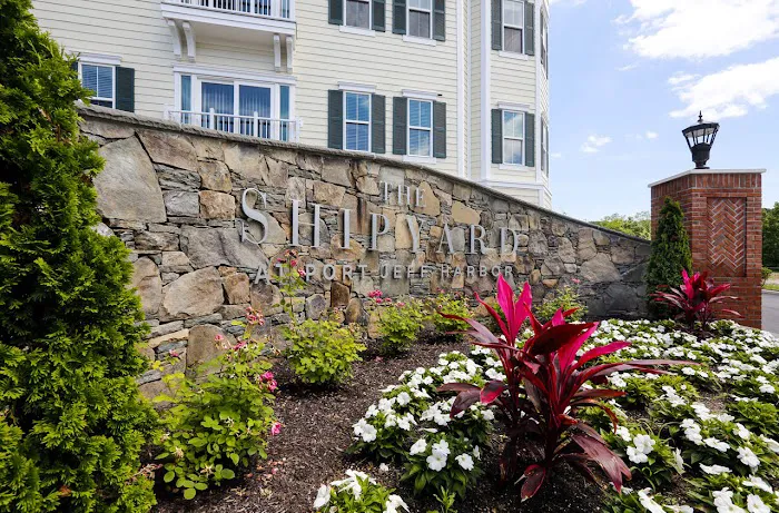The Shipyard at Port Jefferson Harbor Apartments Picture 7
