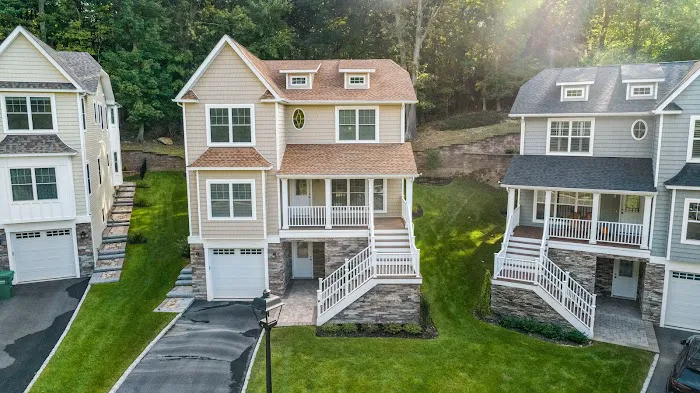 Jolie Powell Realty Inc Picture 1