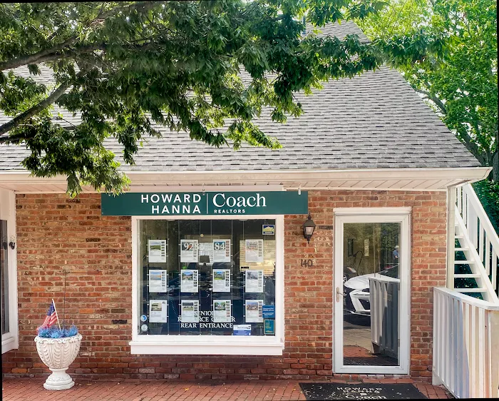 Howard Hanna | Coach Realtors - Port Jefferson Harbor Picture 2
