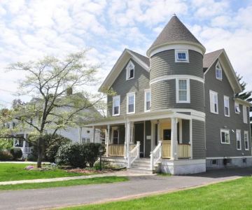 Understanding Seasonal Trends in the Housing Market | Luxen House Realty Hub