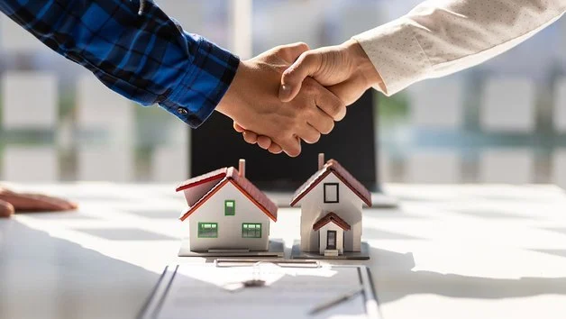 How to Sell a Home Quickly During Market Fluctuations | Luxen House Realty Hub