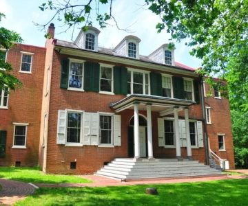 Tips for Buying a Home in a Historic District: What You Need to Know