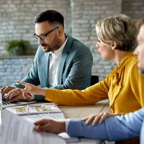 Understanding the Role of Real Estate Agents in Transactions: Expert Insights
