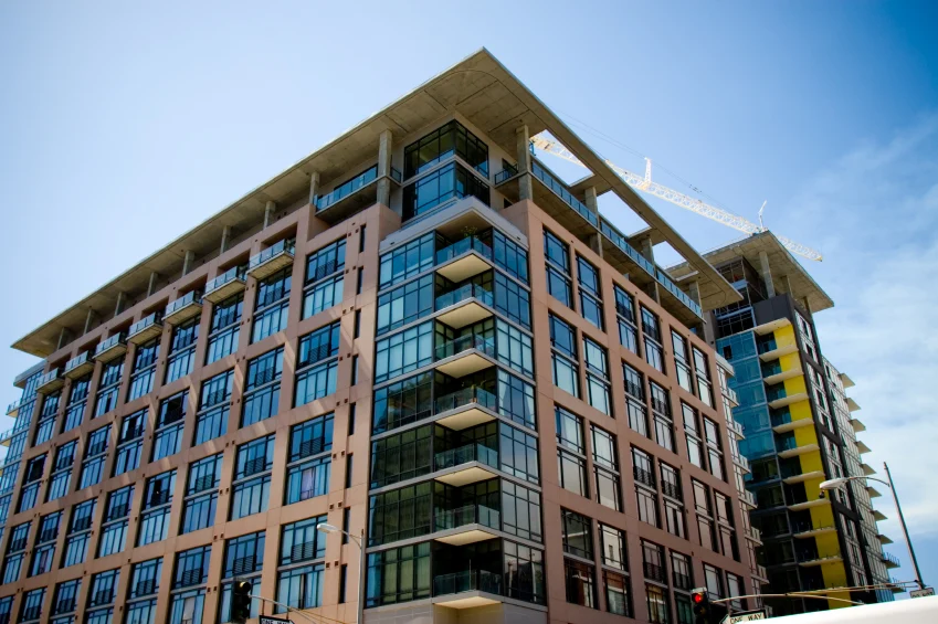 Luxen House Realty Hub