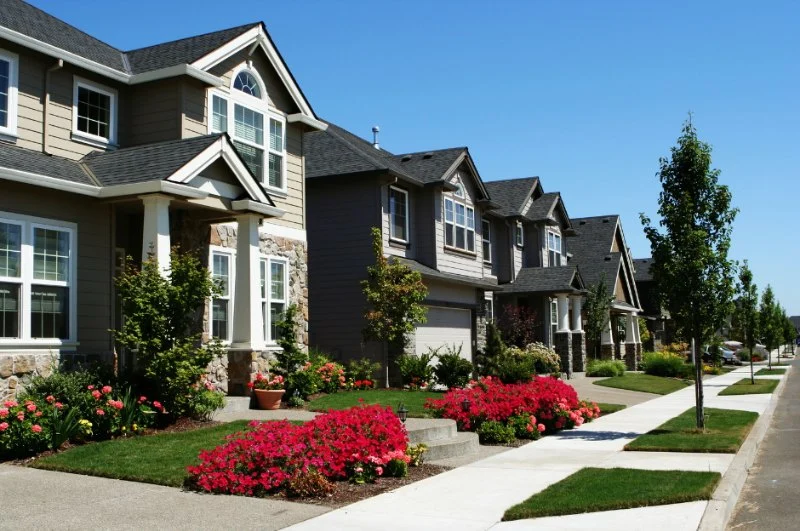 How to Choose the Right Neighborhood for Your First Home