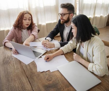 How to Navigate Real Estate Contracts: A Comprehensive Guide