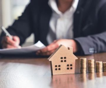 How to Build a Real Estate Portfolio in 2025 - Tips for Success