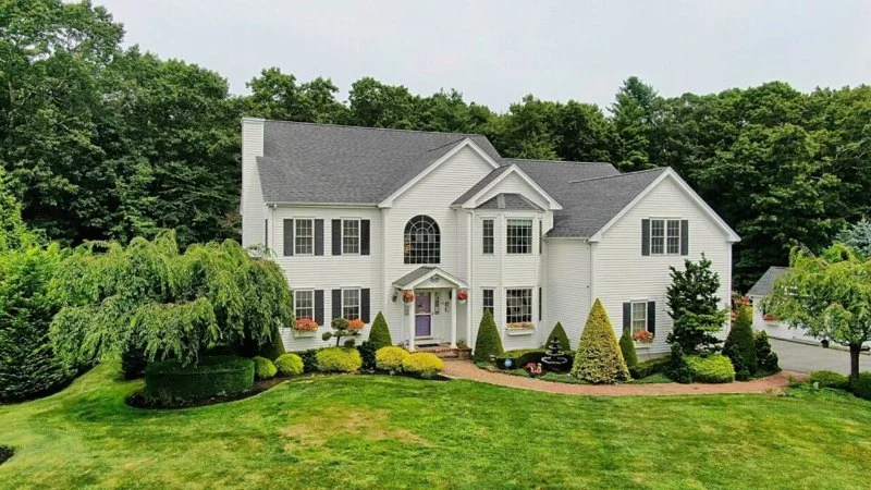 The Importance of Curb Appeal When Selling Your Home – Boost Your Home’s Value