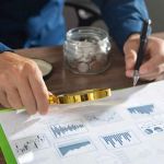 How to Evaluate Market Trends Before Investing: A Comprehensive Guide