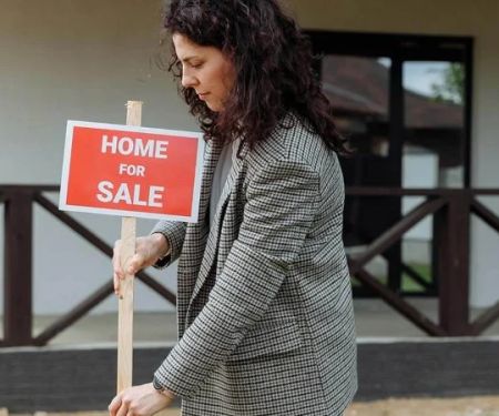 Tips for Selling Your Home Without Stress: A Guide for Homeowners